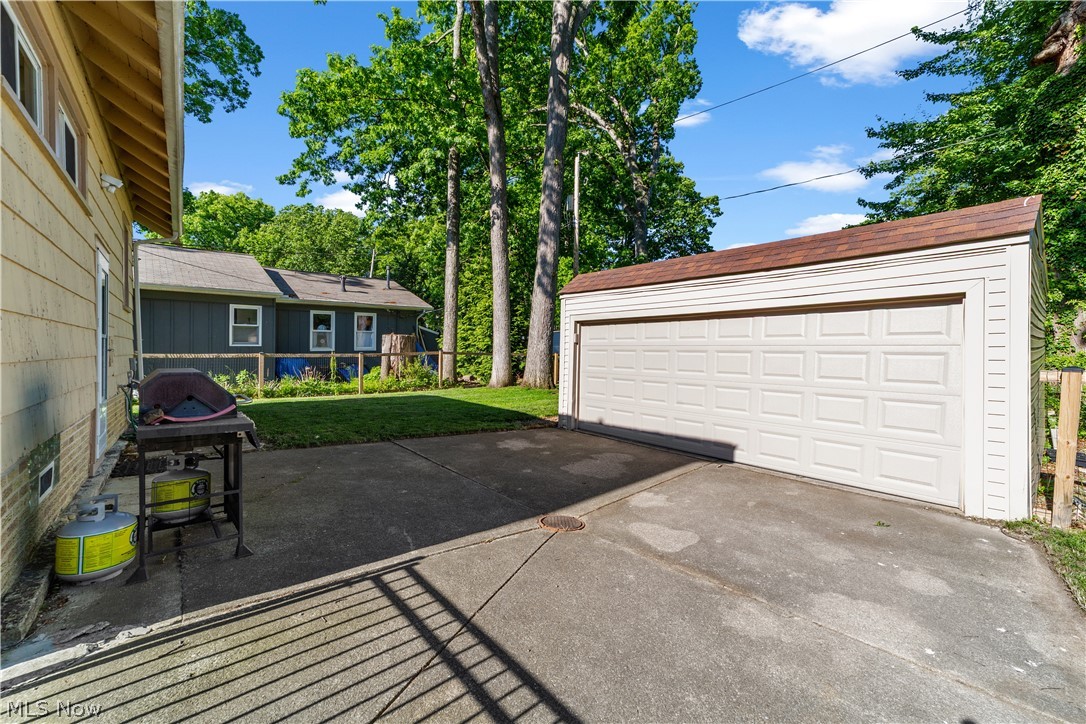 560 Elmwood Road