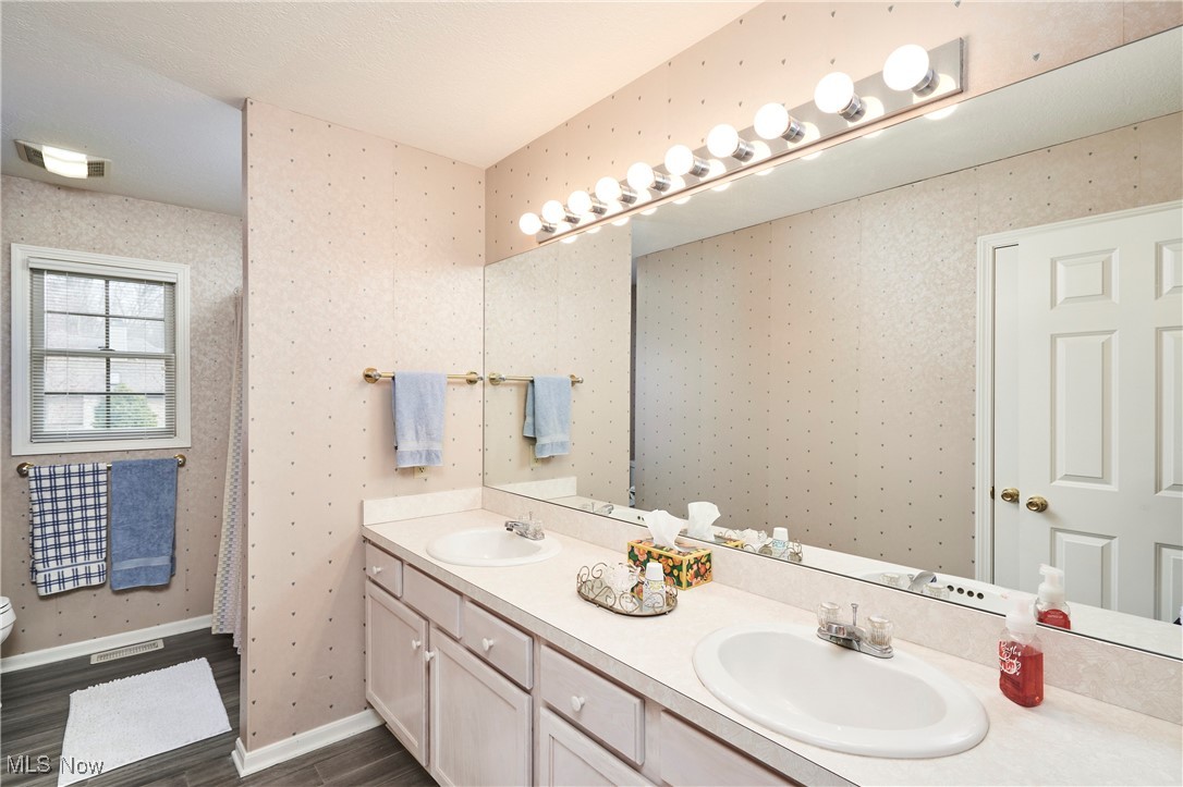 Copley, Ohio 44321, United States, 4 Bedrooms Bedrooms, ,3 BathroomsBathrooms,Residential,Active,107708