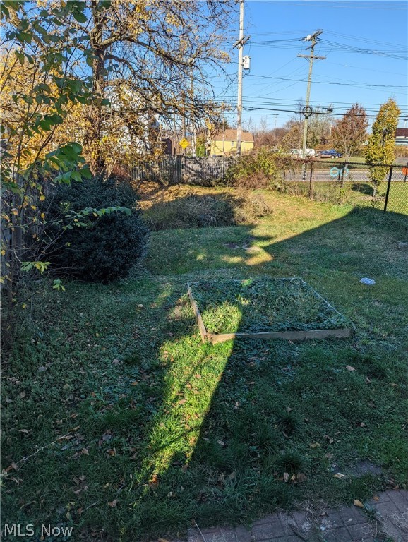 Elwell & Marvins - Residential Lease