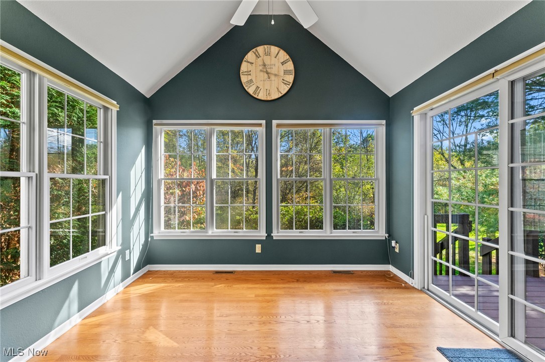 Olde Stone Xing Condo - Residential