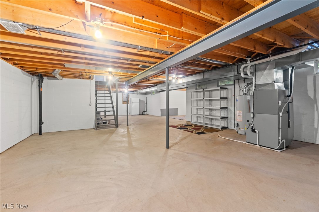 Olde Stone Xing Condo - Residential