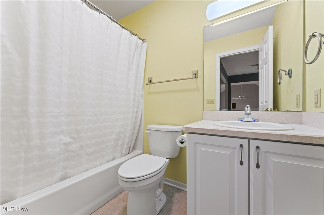 Olde Stone Xing Condo - Residential