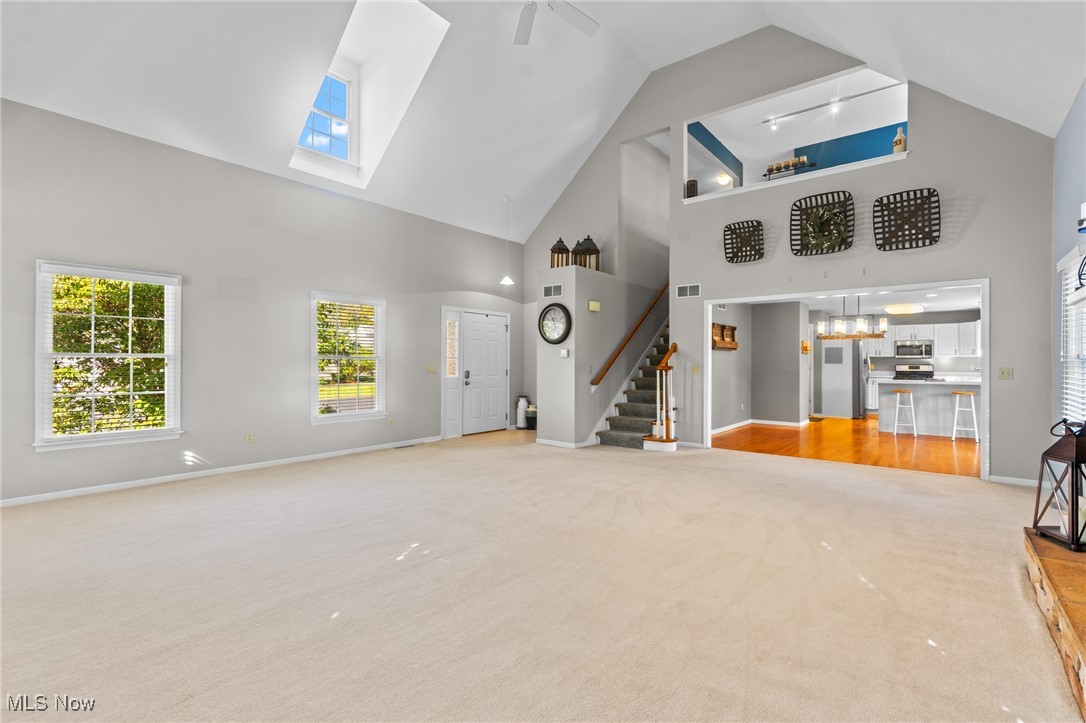 Olde Stone Xing Condo - Residential