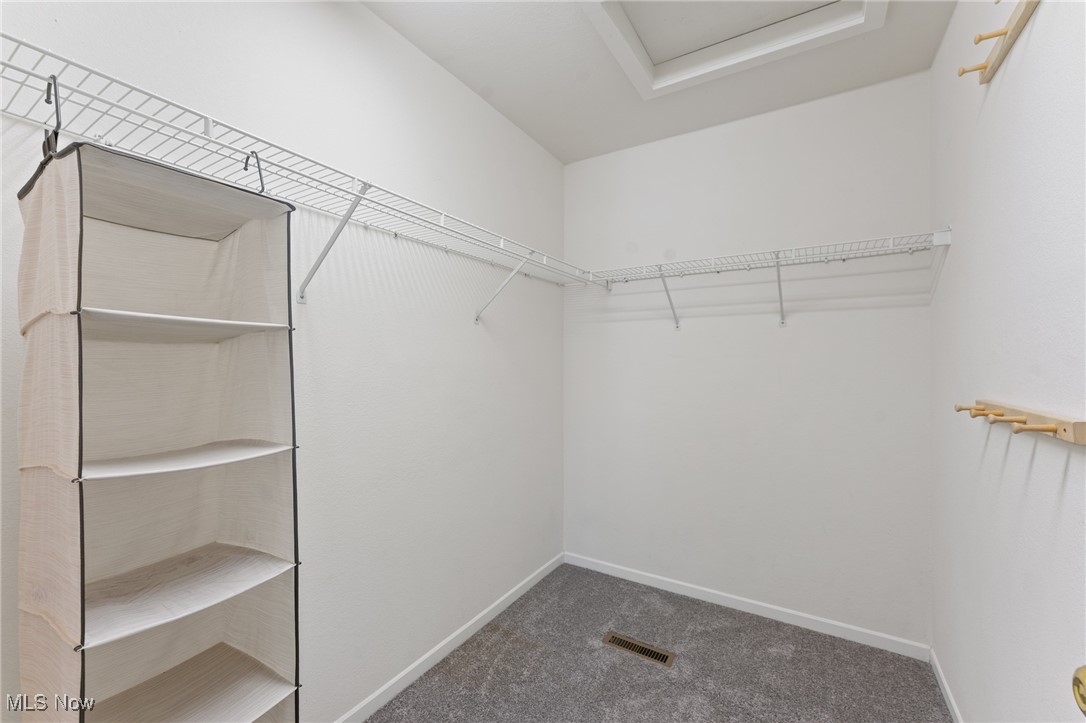 Olde Stone Xing Condo - Residential