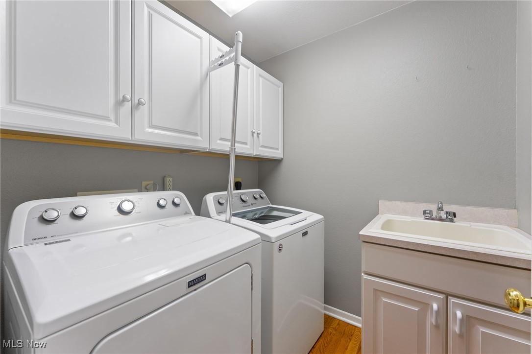 Olde Stone Xing Condo - Residential