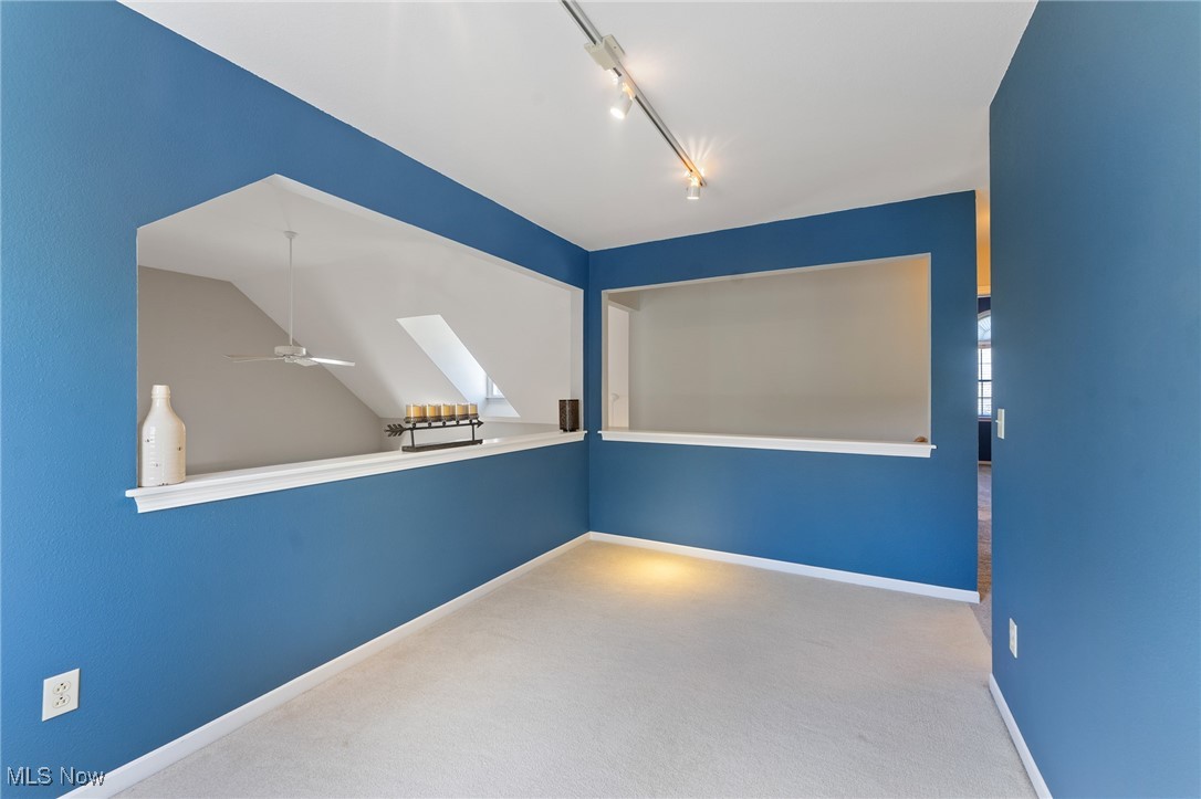 Olde Stone Xing Condo - Residential