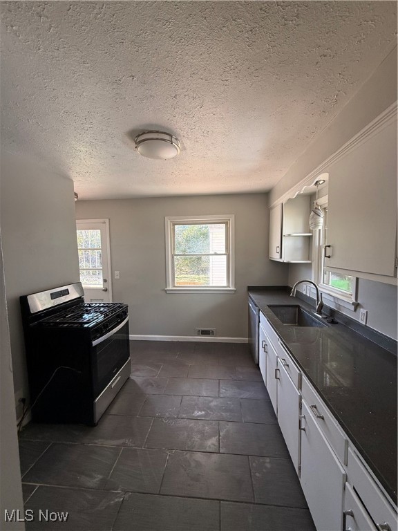 Hezekiah Dunhams - Residential Lease