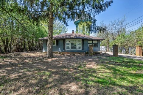 1826 Bassett Road Westlake OH 44145