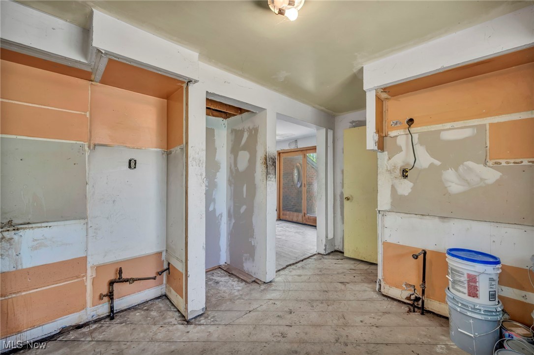 1826 Bassett Road