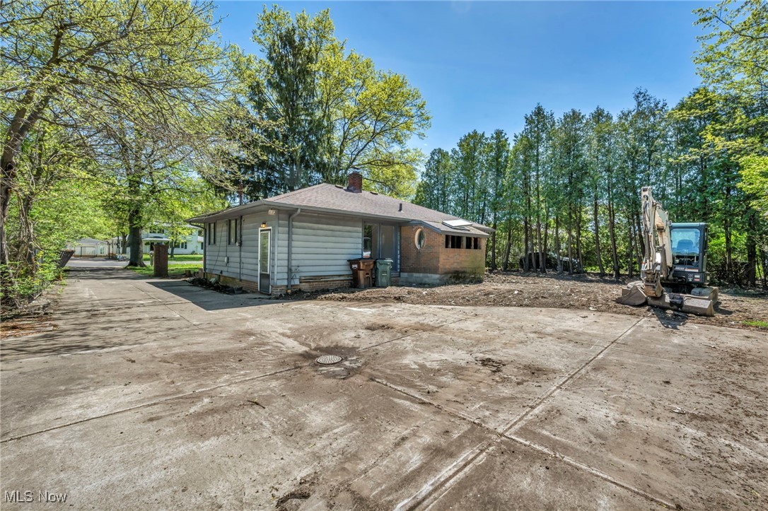 1826 Bassett Road, Westlake, Ohio image 27