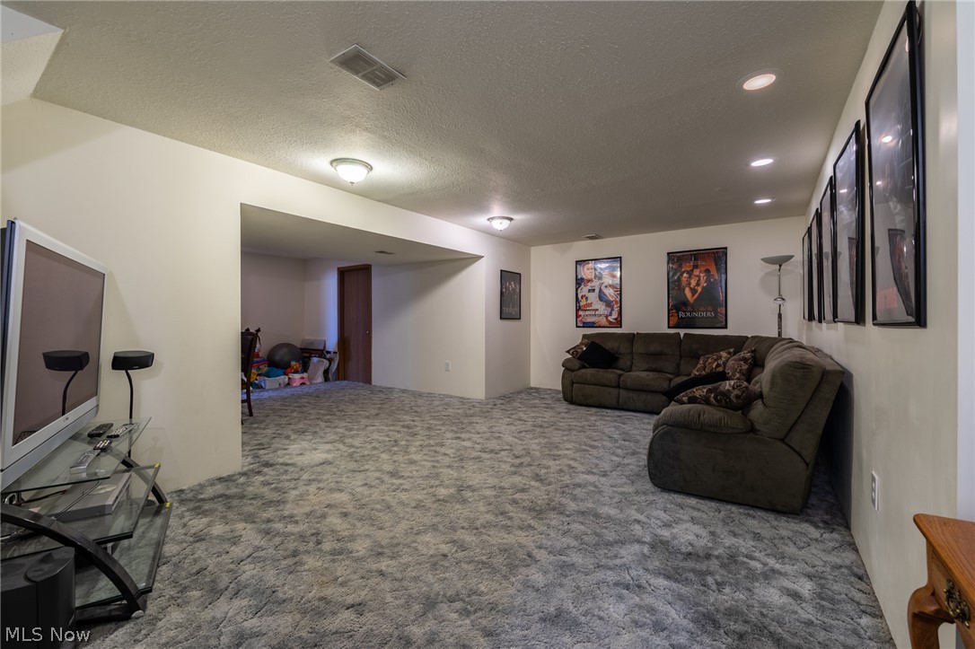 Whispering Mdws 01 - Residential