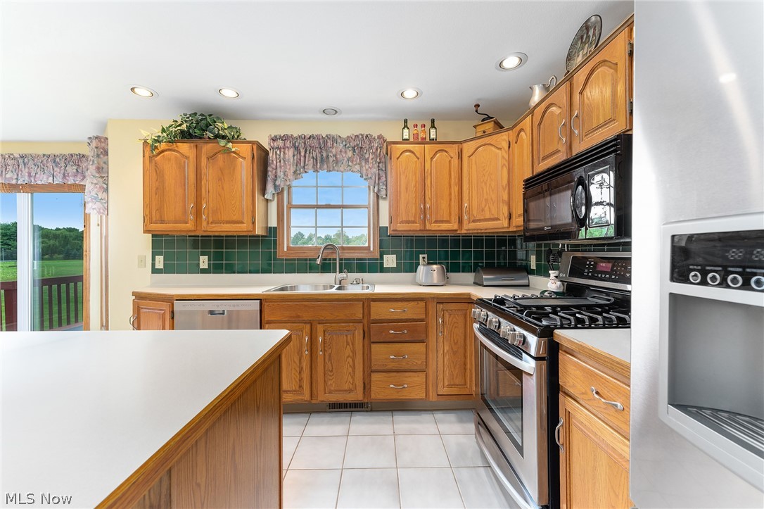 Whispering Mdws 01 - Residential