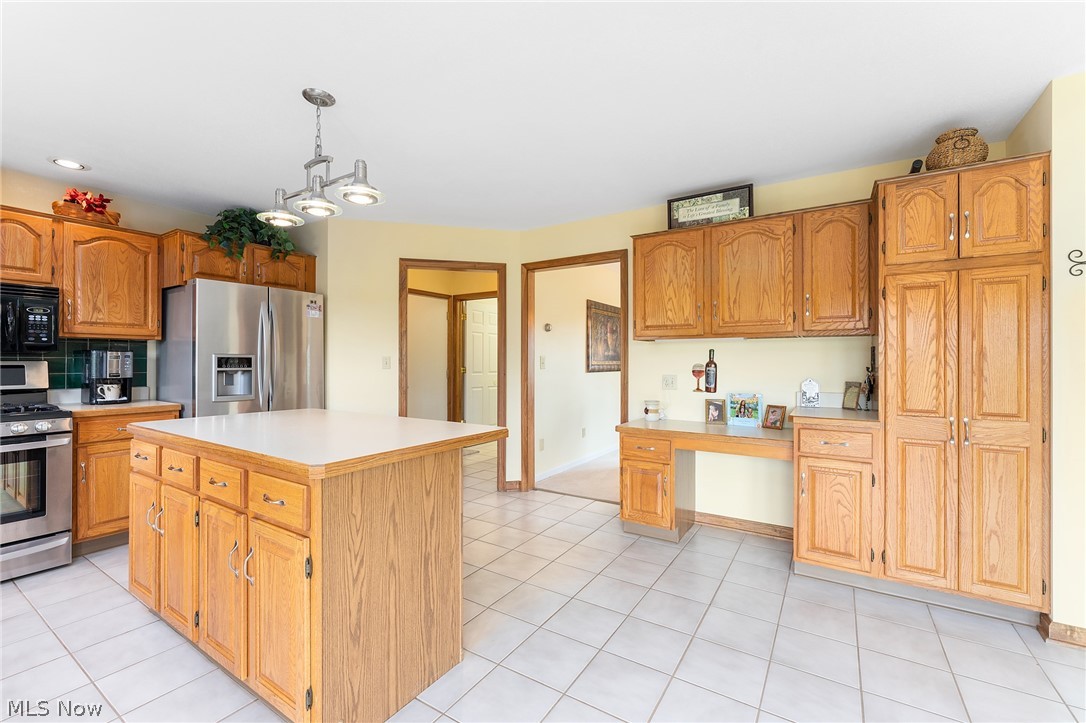 Whispering Mdws 01 - Residential