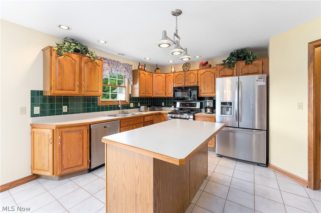 Whispering Mdws 01 - Residential