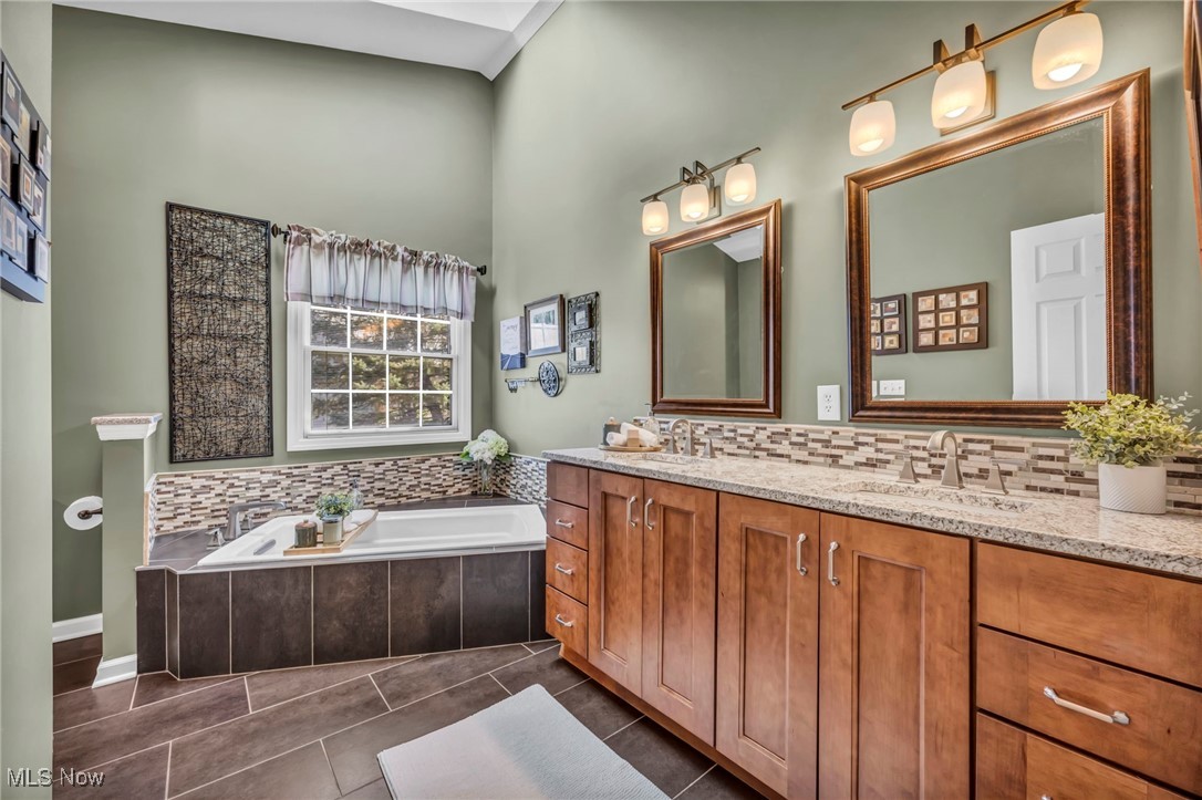9970 Forest Lake Drive, Twinsburg, Ohio image 25