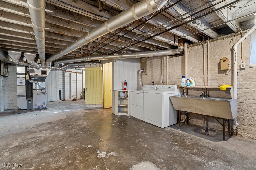 Weiber Rhodes & Bells - Residential Lease