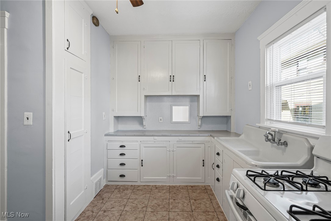 Weiber Rhodes & Bells - Residential Lease