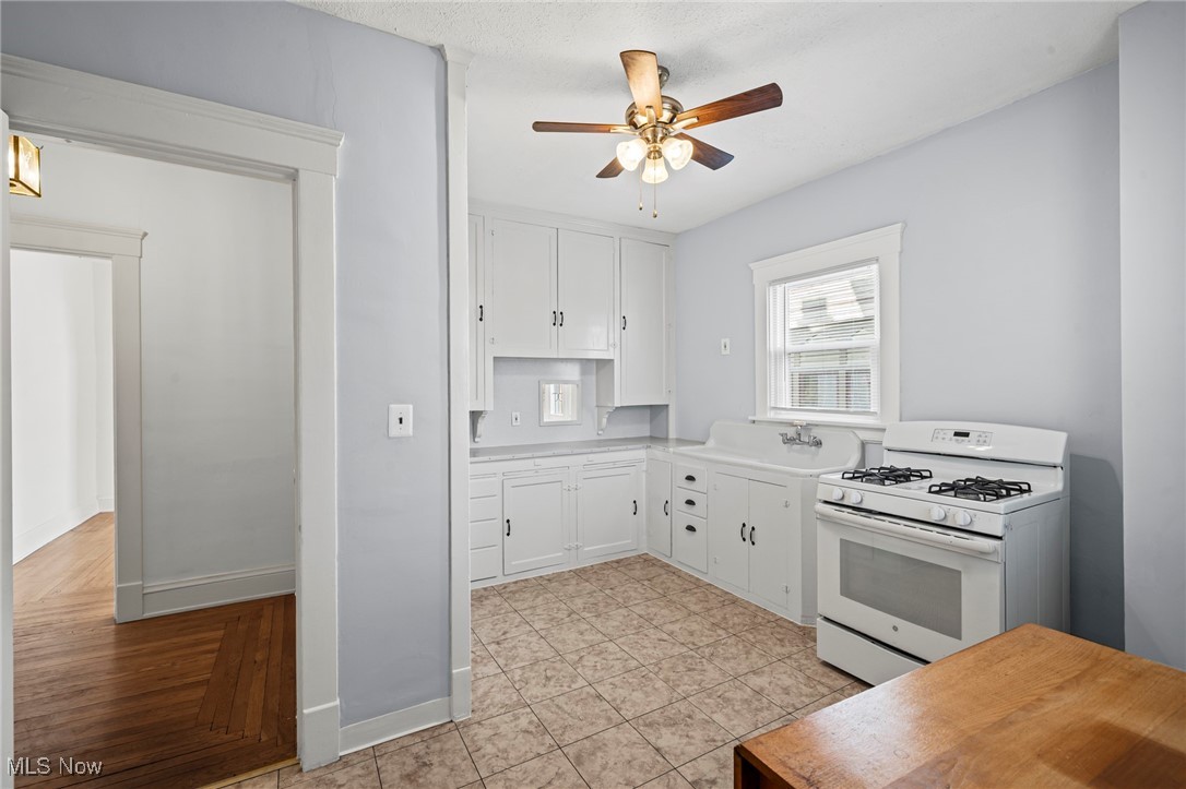 Weiber Rhodes & Bells - Residential Lease