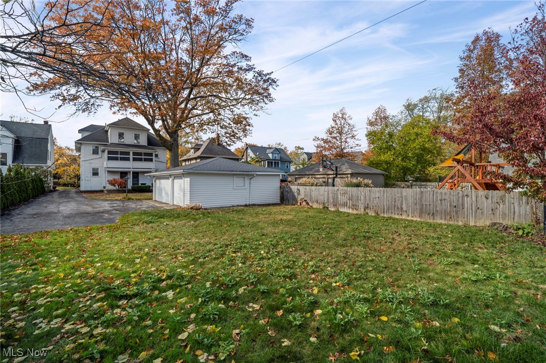 Weiber Rhodes & Bells - Residential Lease