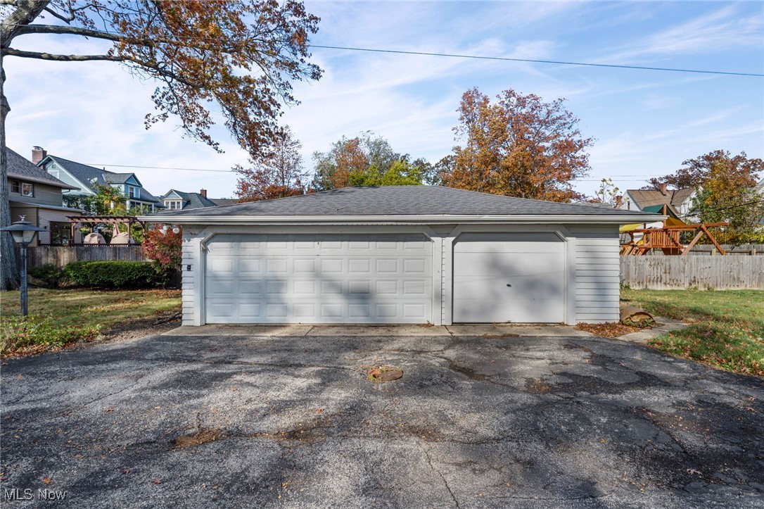 Weiber Rhodes & Bells - Residential Lease