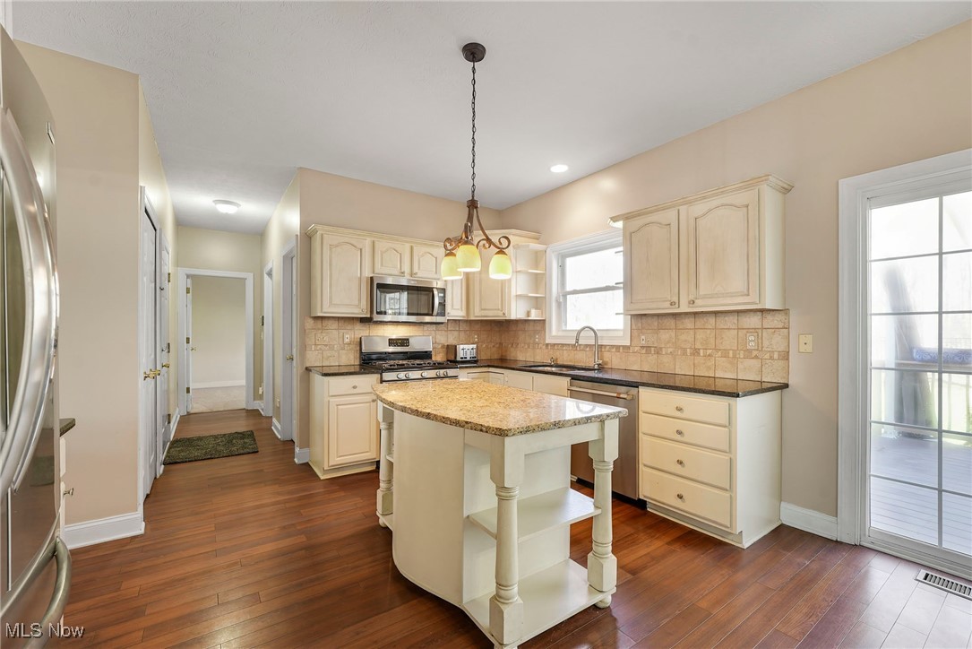 1493 Waynesboro Drive, Hudson, Ohio image 9
