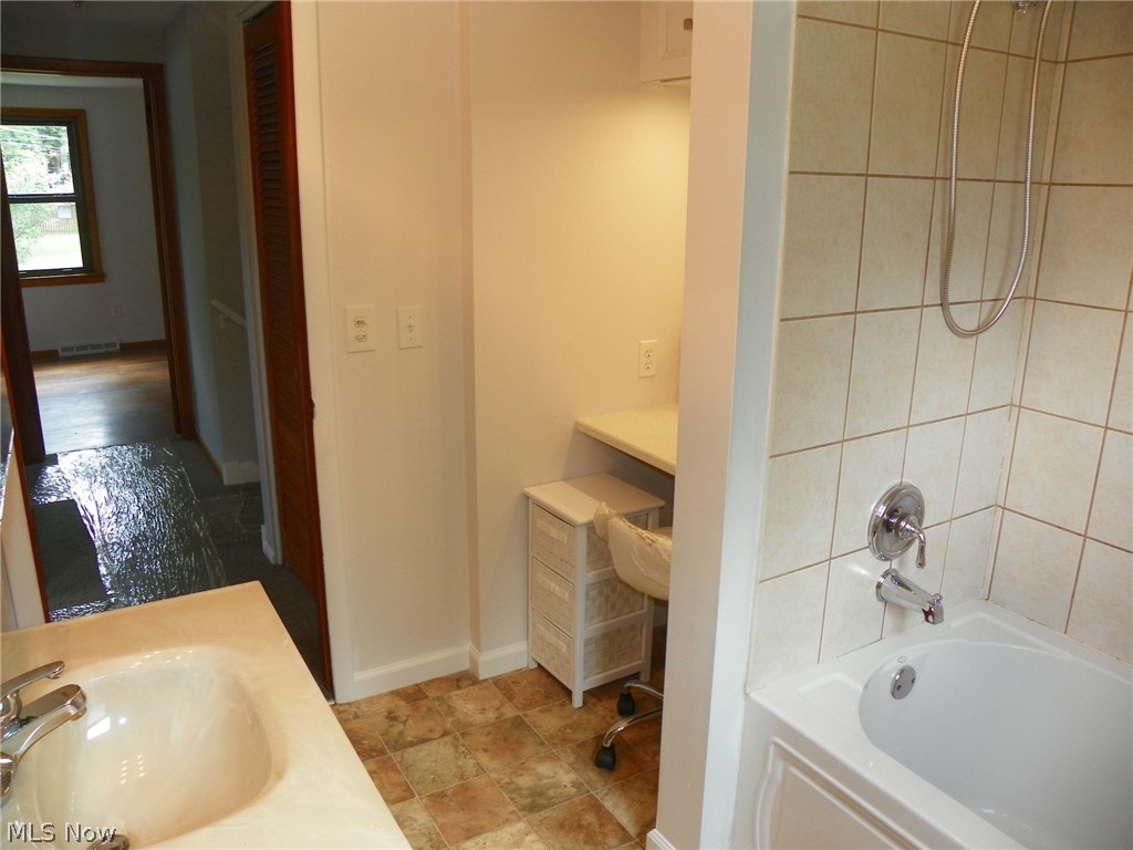 K & L Builders Inc Breezewood - Residential