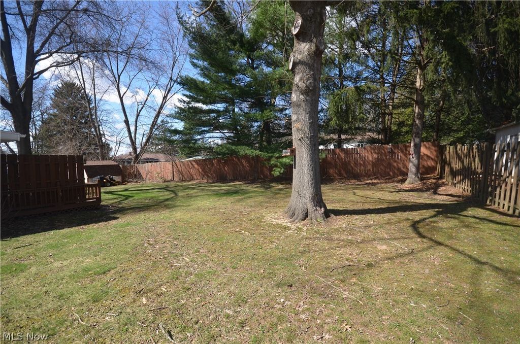 Photo of 264 High Point Circle, Tallmadge, OH 44278 (MLS # 5192852)