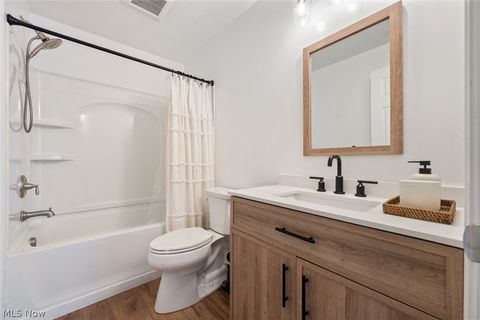 Tiny photo for 28260 Detroit Road #A1, Westlake, OH 44145 (MLS # 5188158)