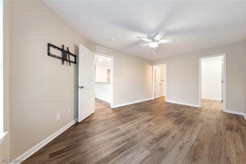 Tiny photo for 28260 Detroit Road #A1, Westlake, OH 44145 (MLS # 5188158)