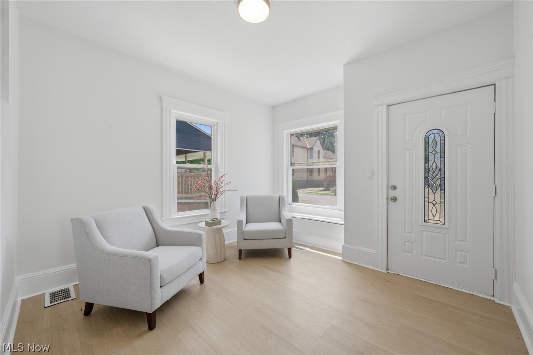 1339 W 95th Street