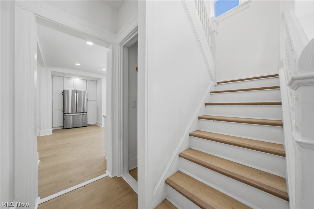 1339 W 95th Street