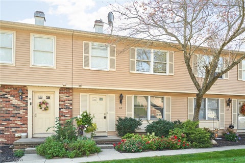 Condo For Sale - 69 Quaker Ridge Drive<br/> Akron, OH 44313