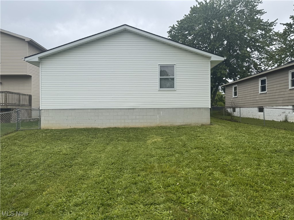 460 Glenn Street, Barberton, Ohio image 3