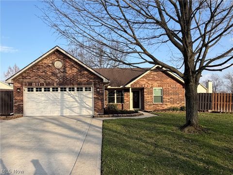 Homes For Sale - 8760 Candlestick Lane<br/> Montgomery County, Dayton, OH 45424