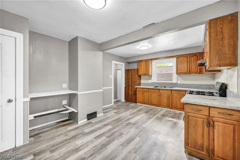 Tiny photo for 1574 East Avenue, Akron, OH 44314 (MLS # 5210258)
