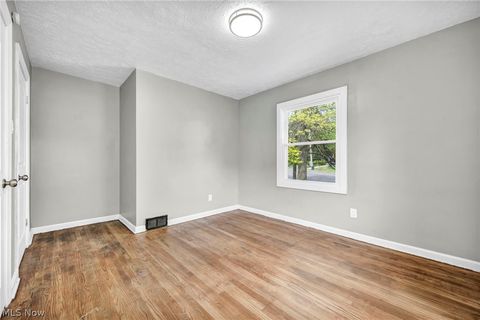 Tiny photo for 1574 East Avenue, Akron, OH 44314 (MLS # 5210258)