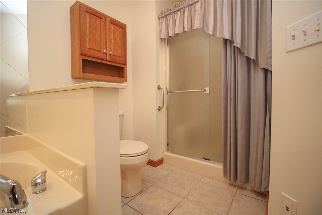 Country Mdws Lake Condo - Residential