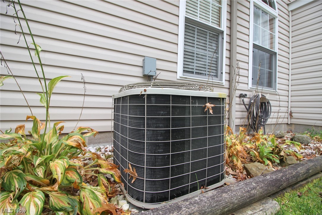 Country Mdws Lake Condo - Residential