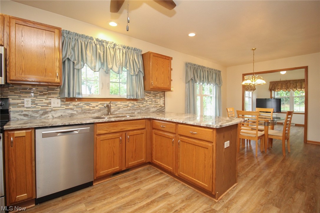 Country Mdws Lake Condo - Residential