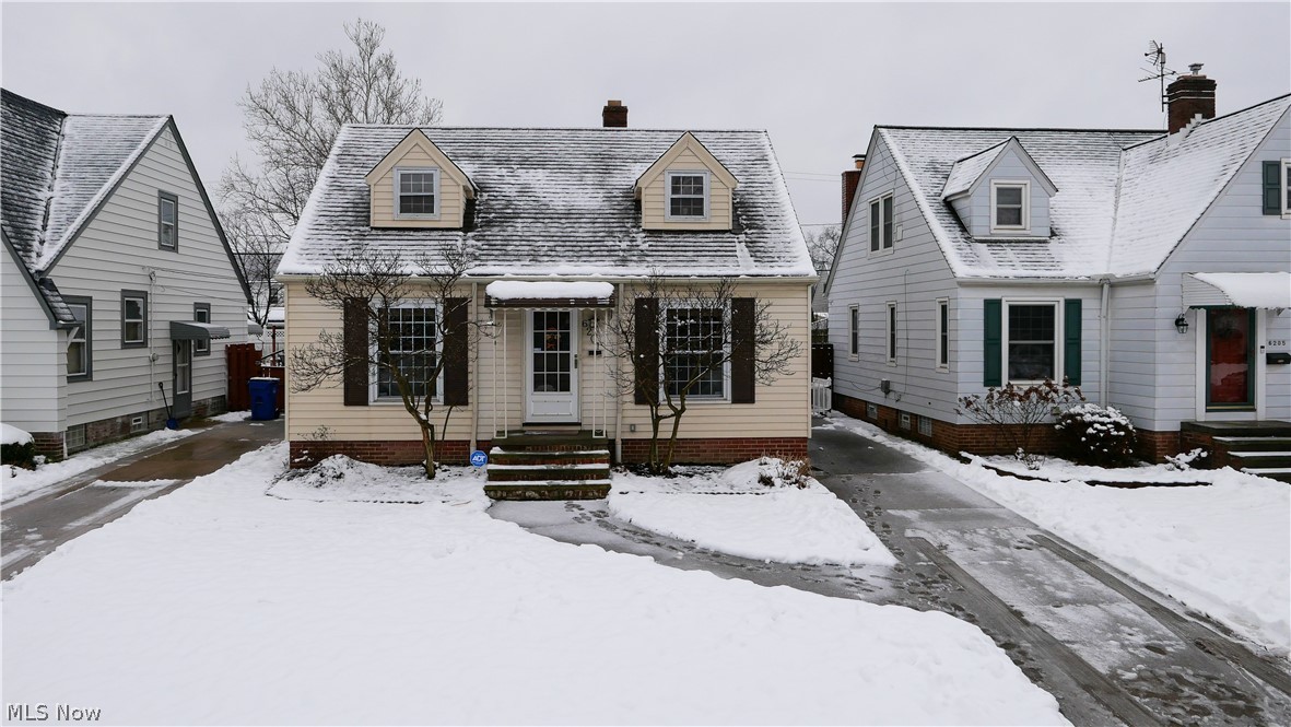 Ridgewood Manor - Residential