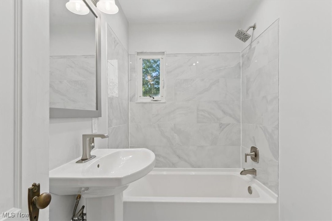 Ravenna Bldg Co - Residential