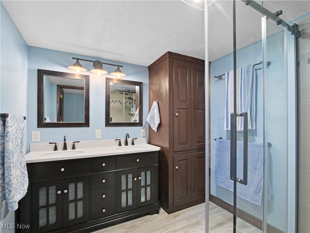 Village/Lagrange - Residential