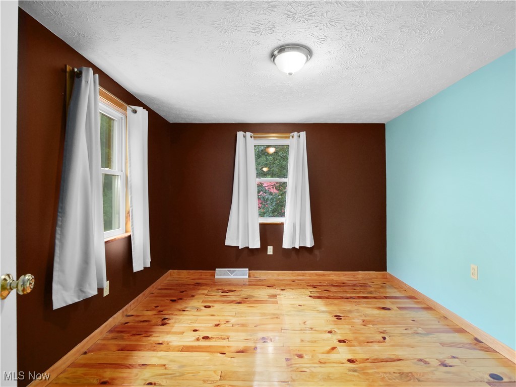 Village/Lagrange - Residential