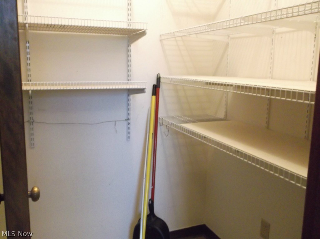 Pinewood Court Condos - Residential