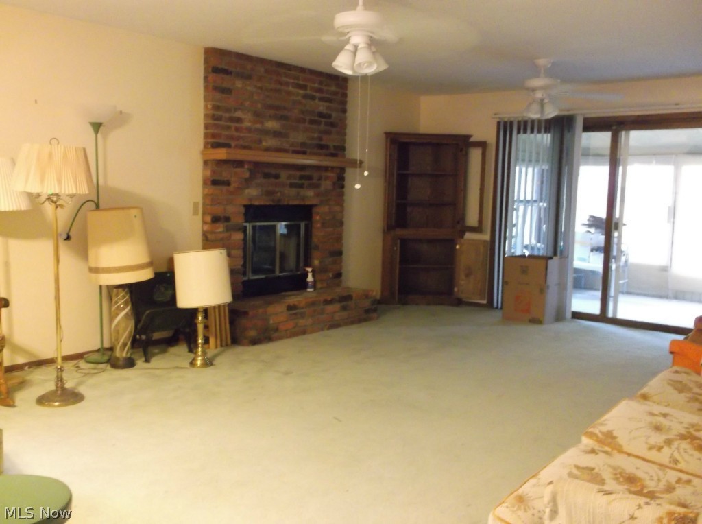 Pinewood Court Condos - Residential