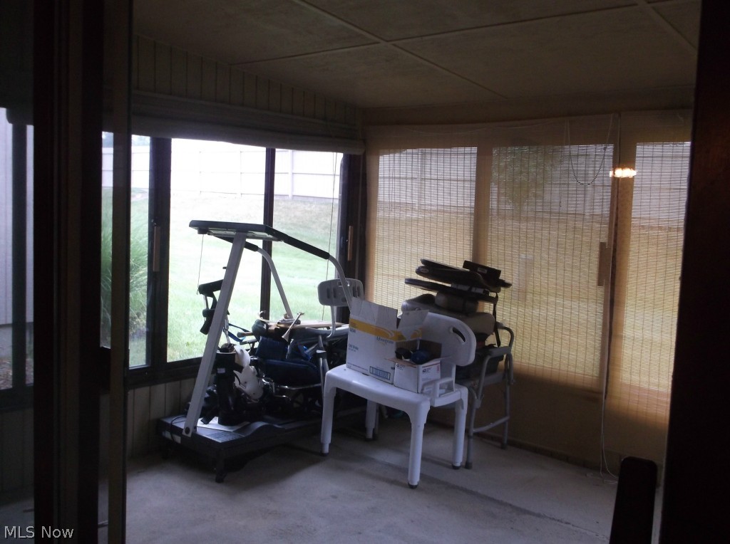 Pinewood Court Condos - Residential