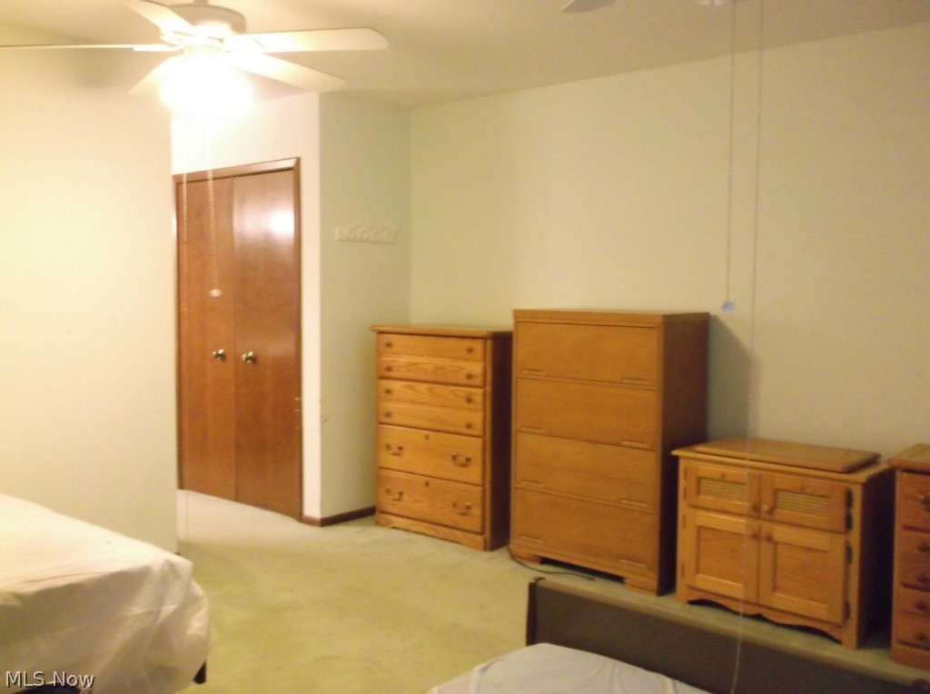 Pinewood Court Condos - Residential