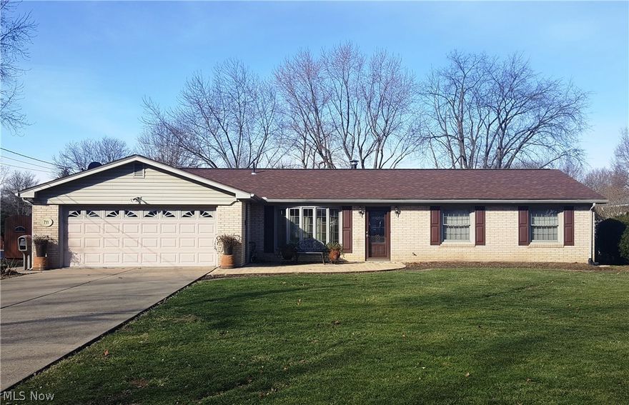 MOVE IN READY 3 BD 2.5 BA RANCH HOME IN NORTH CANTON CONVENIENTLY LOCATED TO EVERYTHING! ALL BRICK WITH A 4 YEAR OLD ROOF. UPDATES INCLUDE WINDOWS, DOOR, STORM DOOR, AIR CONDITIONER,WATER HEATER AND ROOF. THE ENORMOUS EAT IN KITCHEN HAS TILE FLOORS, MAPLE CABINETS, BUILT IN ISLAND THAT SEATS 12, GRANITE, TILE BACK SPLASH AND STAINLESS APPLIANCES. THE KITCHEN, DINING AND FAMILY ARE ALL CONNECTED PROVIDING A VERY OPEN CONCEPT. ADJACENT TO THE FAMILY ROOM IS THE BEAUTIFUL GLASS ENCLOSED SUN ROOM. ATTACHED TO THE MASTER BEDROOM IS A GOOD SIZED BATH WHICH LEADS TO THE LAUNDRY ROOM. UPDATED HARDWOOD FLOORS IN THE LIVING ROOM WHICH ALSO HAS A NICE BAY WINDOW. THIS HOME ALSO OFFERS A 2 CAR ATTACHED GARAGE WITH TONS OF BUILT IN STORAGE, A STORAGE SHED AND IS SITUATED ON A LEVEL 1/3 ACRE LOT. SO MUCH VALUE FOR THE PRICE!