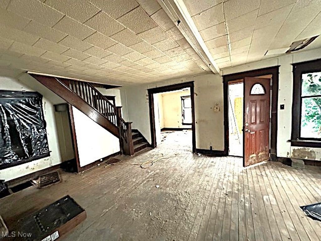 Photo of 1323 W Elm Street, Lima, OH 45805 (MLS # 5182455)