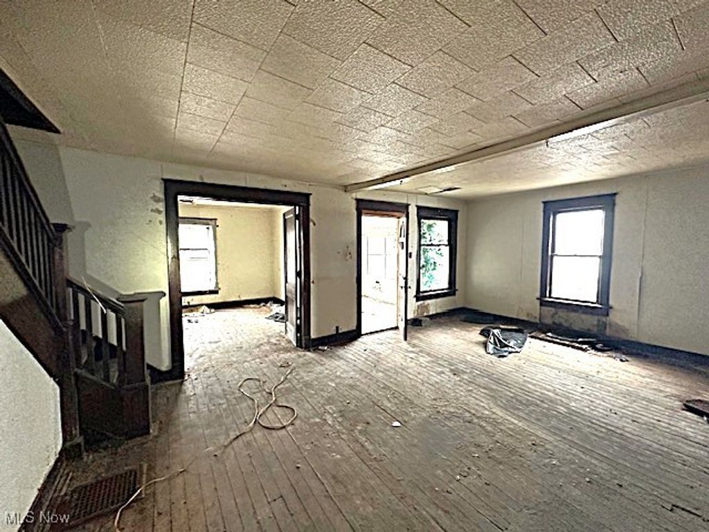 Photo of 1323 W Elm Street, Lima, OH 45805 (MLS # 5182455)